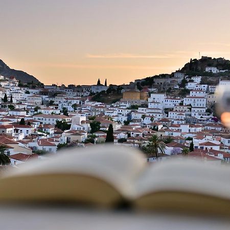 Feel At Home - Family House In Hydra エクステリア 写真
