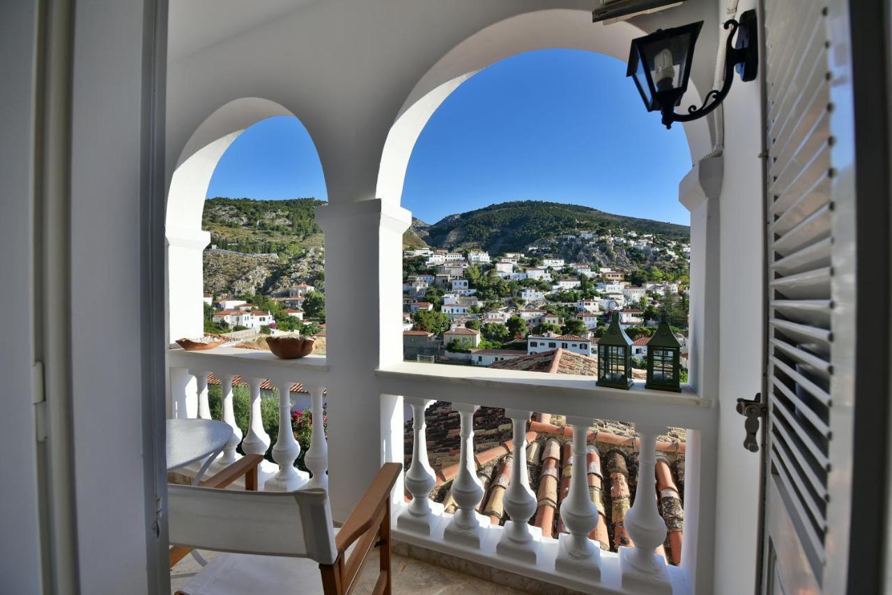 Feel At Home - Family House In Hydra エクステリア 写真