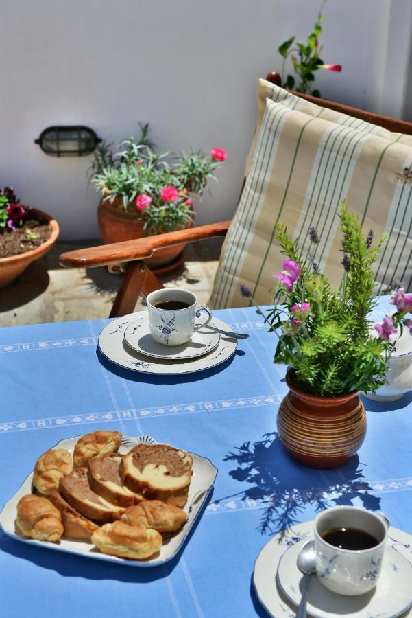 Feel At Home - Family House In Hydra エクステリア 写真