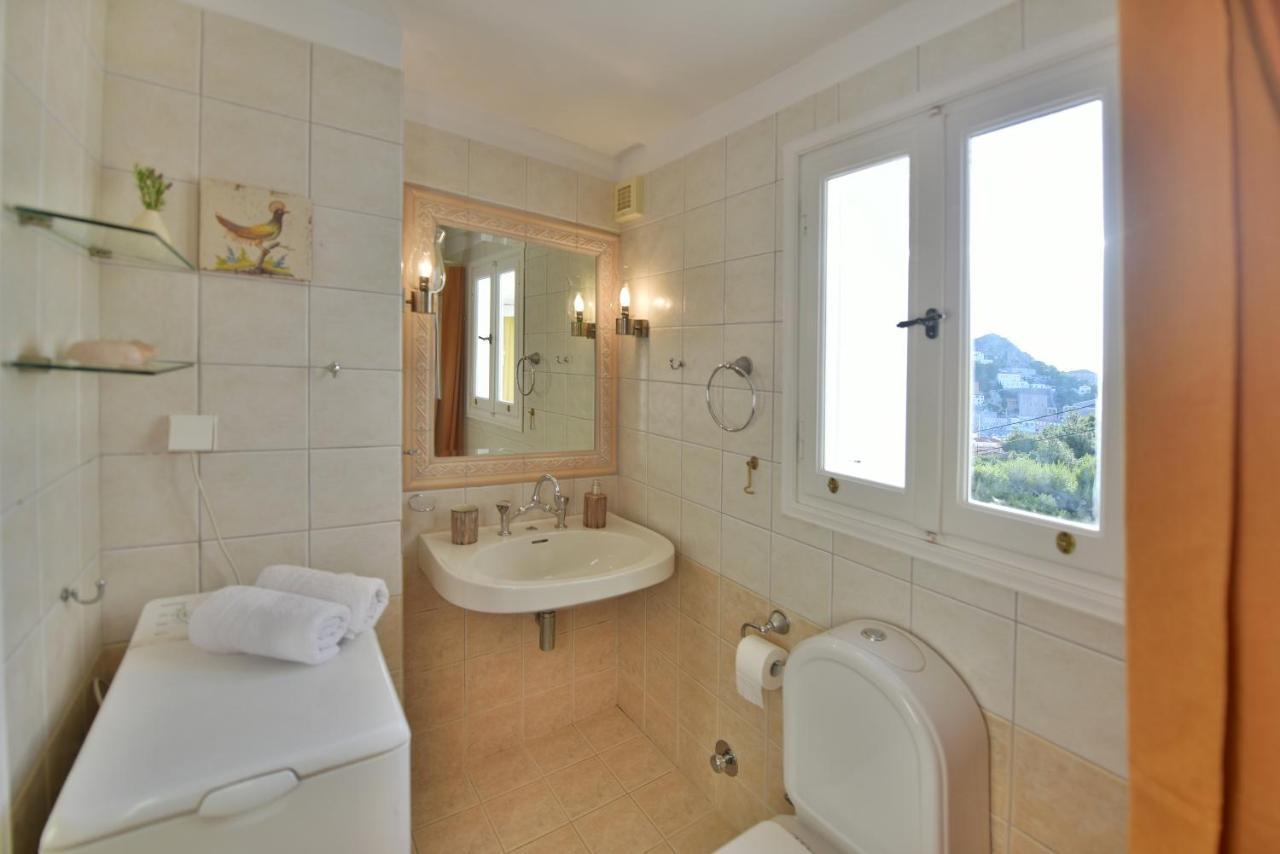 Feel At Home - Family House In Hydra エクステリア 写真