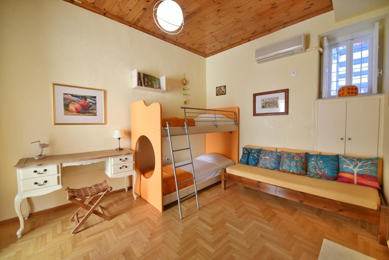 Feel At Home - Family House In Hydra エクステリア 写真