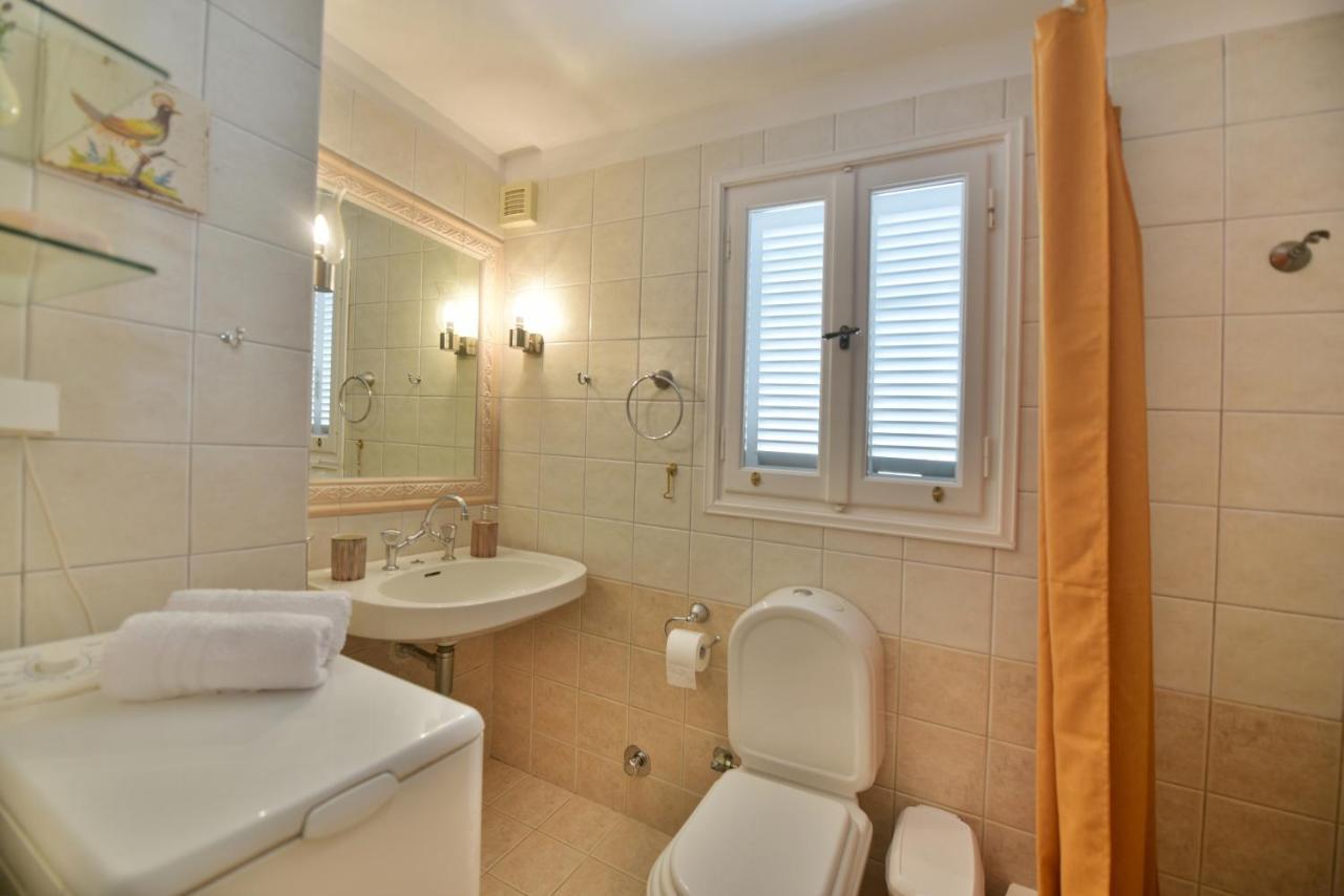 Feel At Home - Family House In Hydra エクステリア 写真